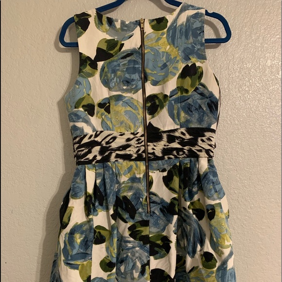 Print Bengaline Dress with POCKETS
TAYLOR DRESSES - Picture 2 of 4